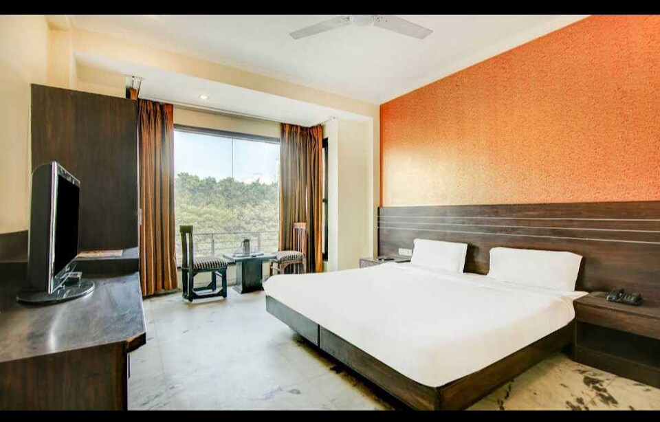 Live on GRG2870, HUDA CENTRE 1, Gurgaon