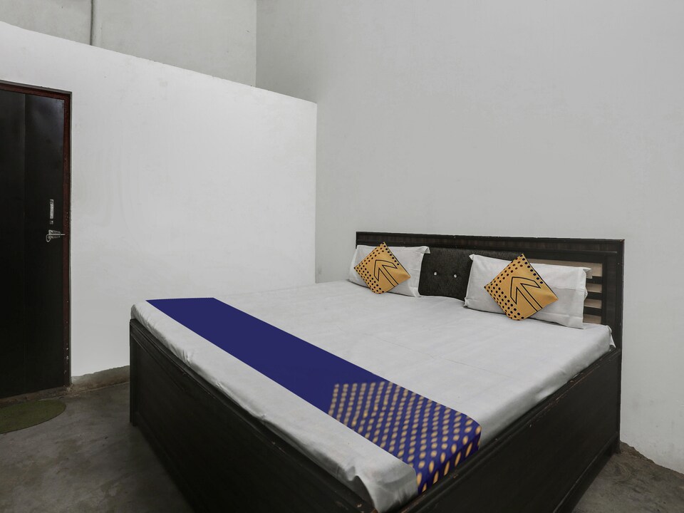 SPOT ON Hotel Sunlight & Restaurant, Bulandshahr, Bulandshahr