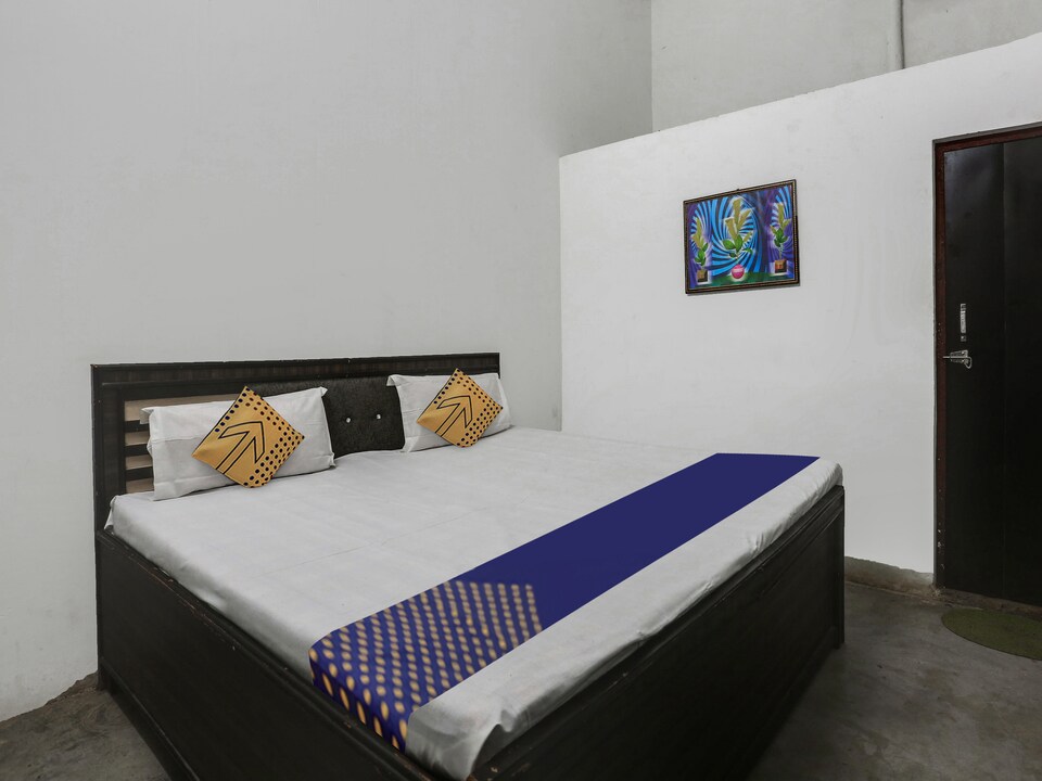 SPOT ON Hotel Sunlight & Restaurant, Bulandshahr, Bulandshahr