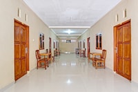 OYO 91353 Hotel Surya Andesa