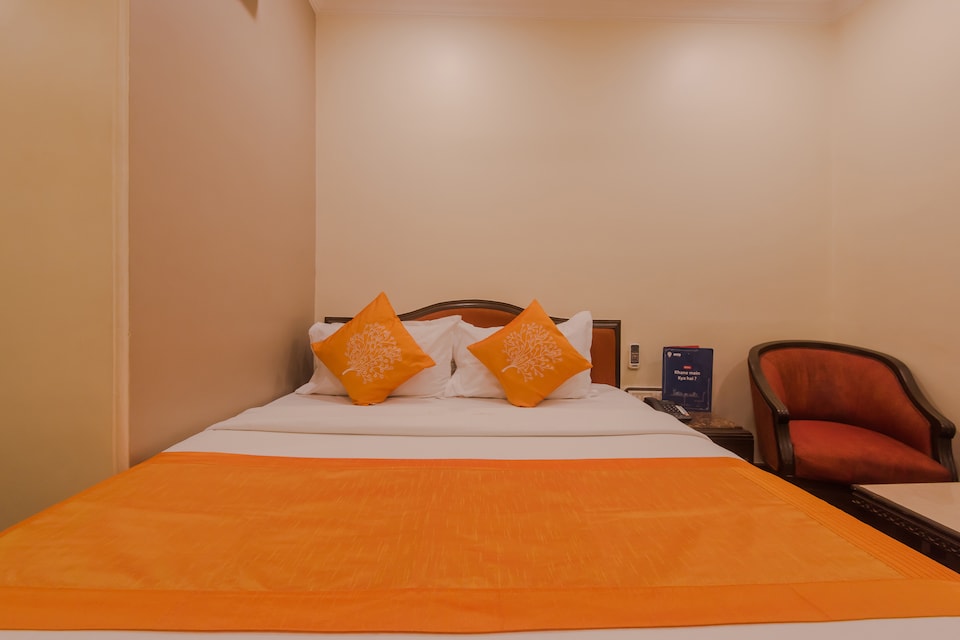 OYO 1490 Hotel Landmark Fort, Mumbai CST-Churchgate-Colaba, Mumbai
