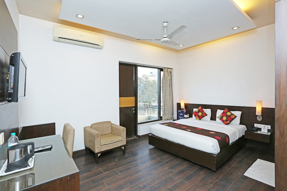 OYO 11524 Hotel Sabhyata Residency, Cyber City Extension, Gurgaon