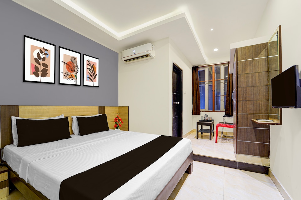 Collection O Thiruparankundram City Centre Formerly Sathyaa Grand Inn, Madurai Bypass, Madurai