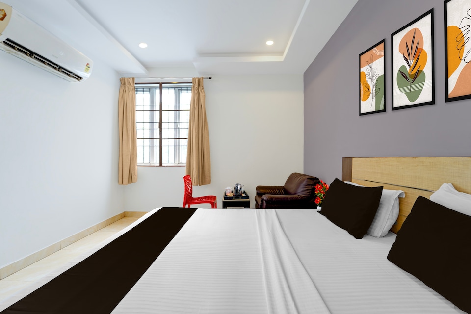 Collection O Thiruparankundram City Centre Formerly Sathyaa Grand Inn, Madurai Bypass, Madurai