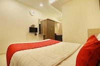 OYO Sathyaa Hotel O Grand Inn 