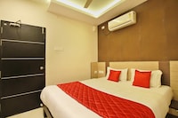 OYO Sathyaa Hotel O Grand Inn 