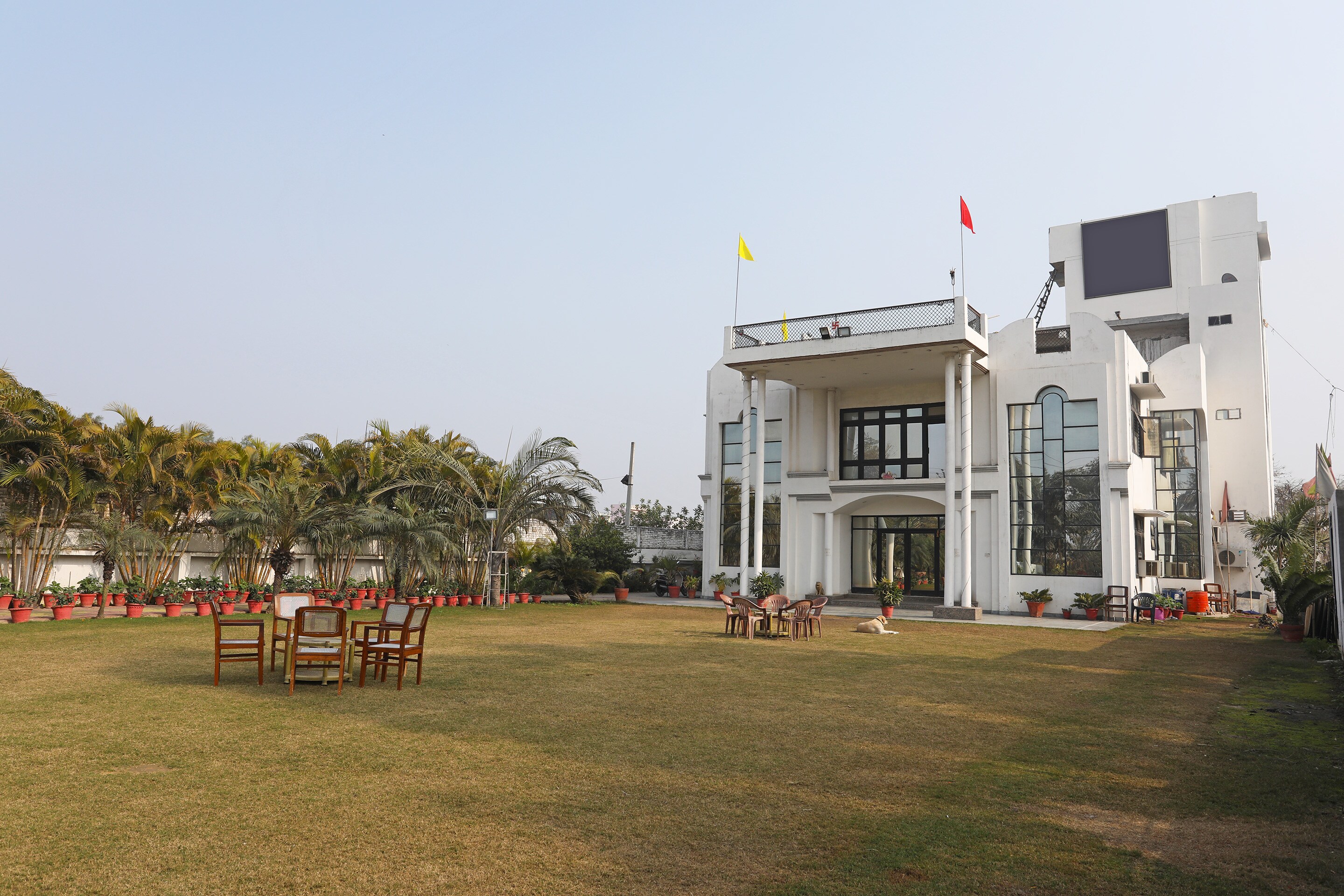 Hotels with Banquet Facilities Bareilly     1800 night