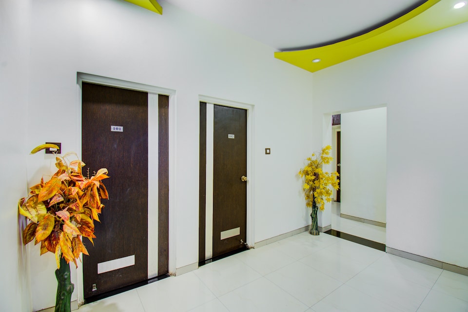 OYO 11548 Hotel Mrunal Palace, Central Bus Stand, Aurangabad