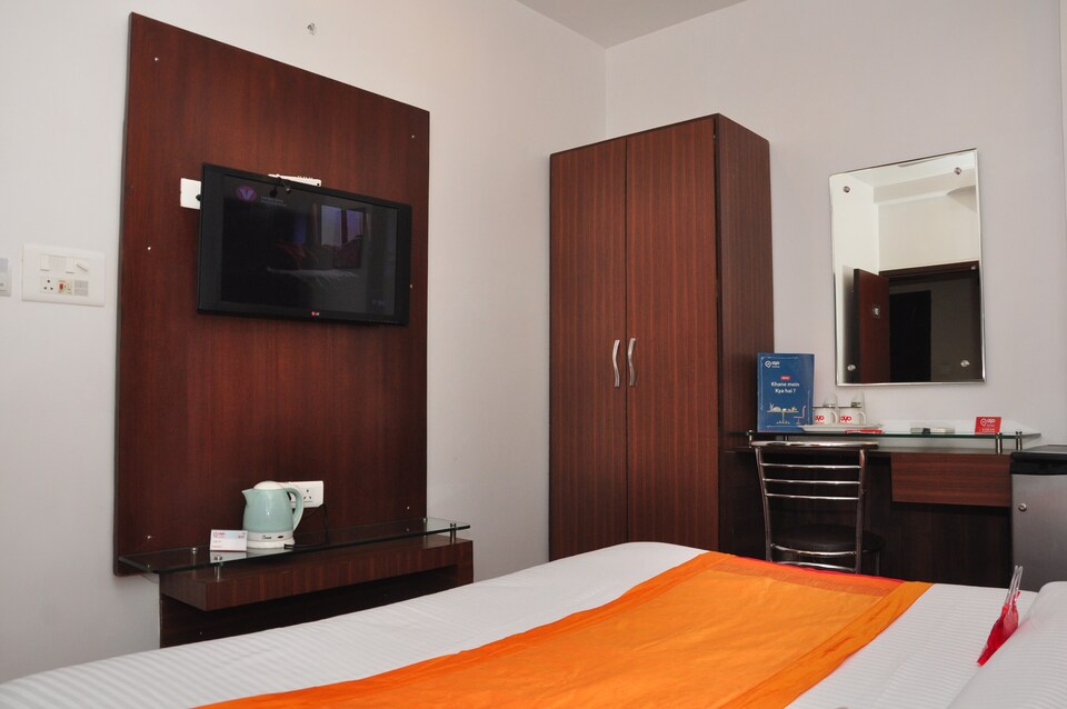 OYO Rooms 013 Hotel Lane Queens Road, Queens Road Amritsar, Amritsar