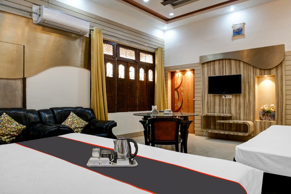 OYO 90761 Hotel Subhneel, Lanka, Varanasi