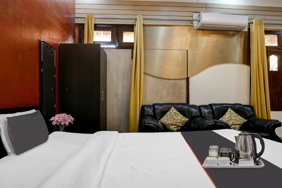 OYO 90761 Hotel Subhneel, Lanka, Varanasi