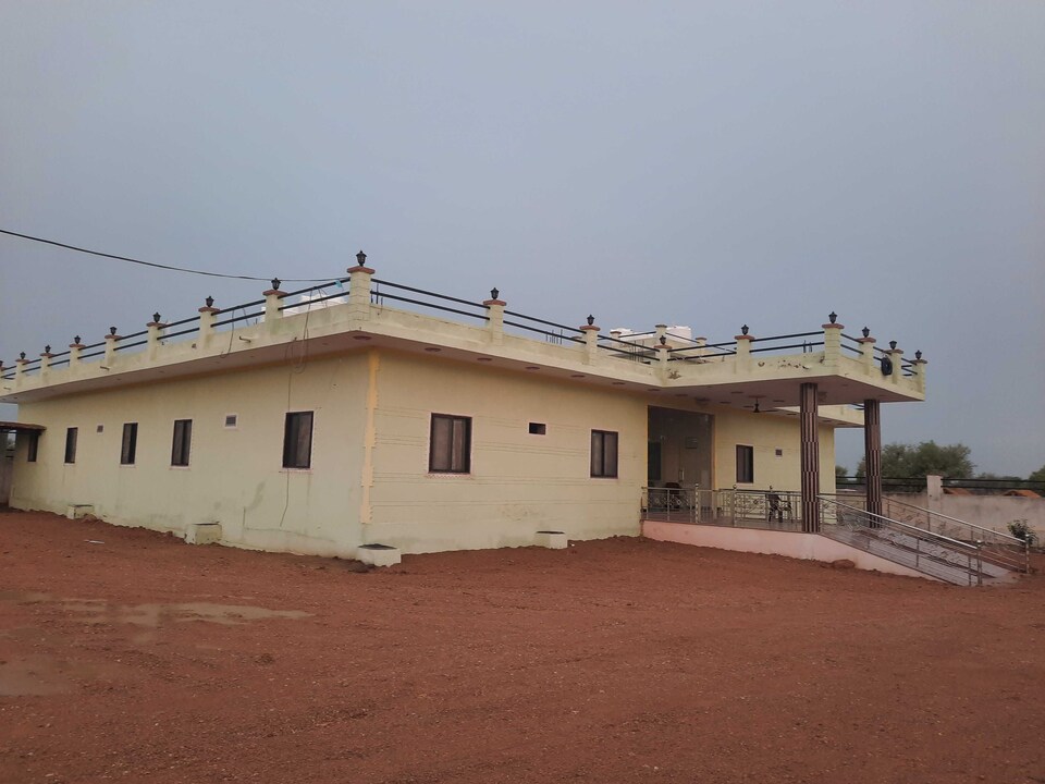 OYO Jyoti Guest House & Restaurant, Butati, Butati