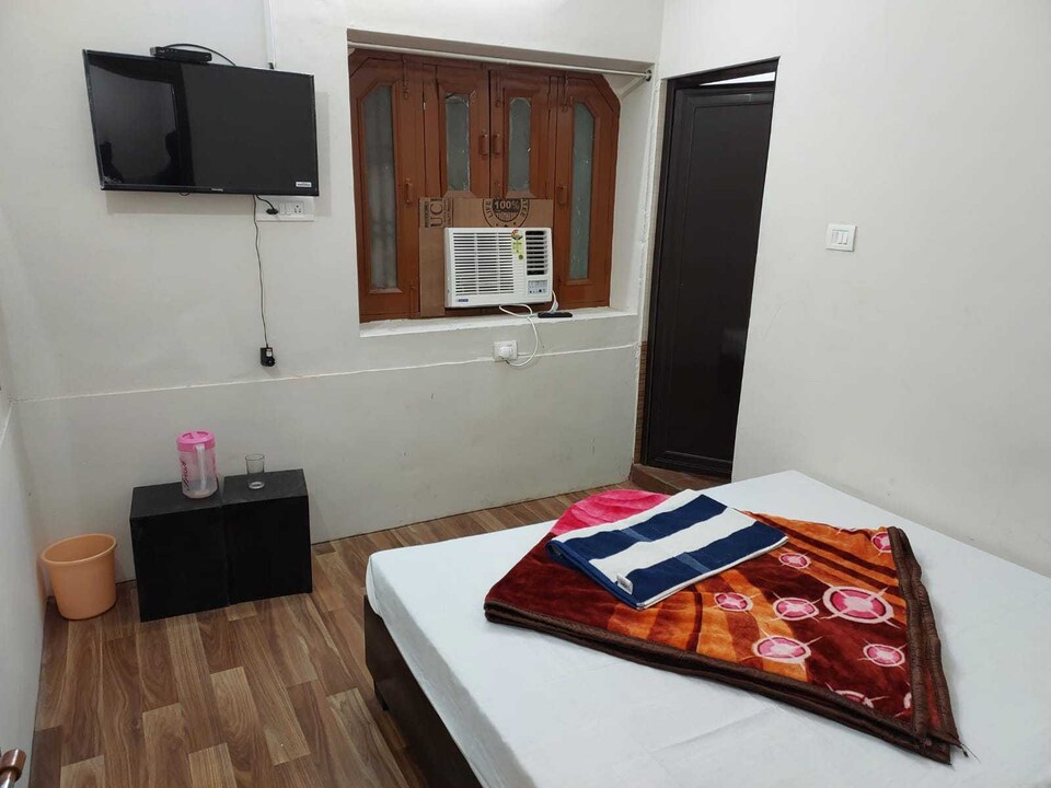 OYO Hotel Ganga Teerath, Har Ki Pauri, Haridwar