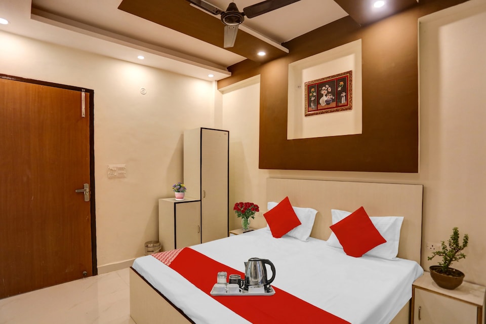 Hotel O Luxury Inn, Indirapuram Ghaziabad, Ghaziabad