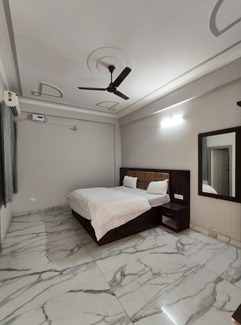 OYO 90826 Balaji Farmhouse, Iglas, Iglas