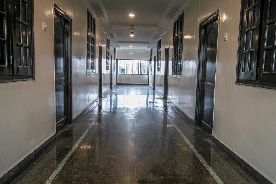 OYO 11565 V V Pride, Chandanagar, Hyderabad