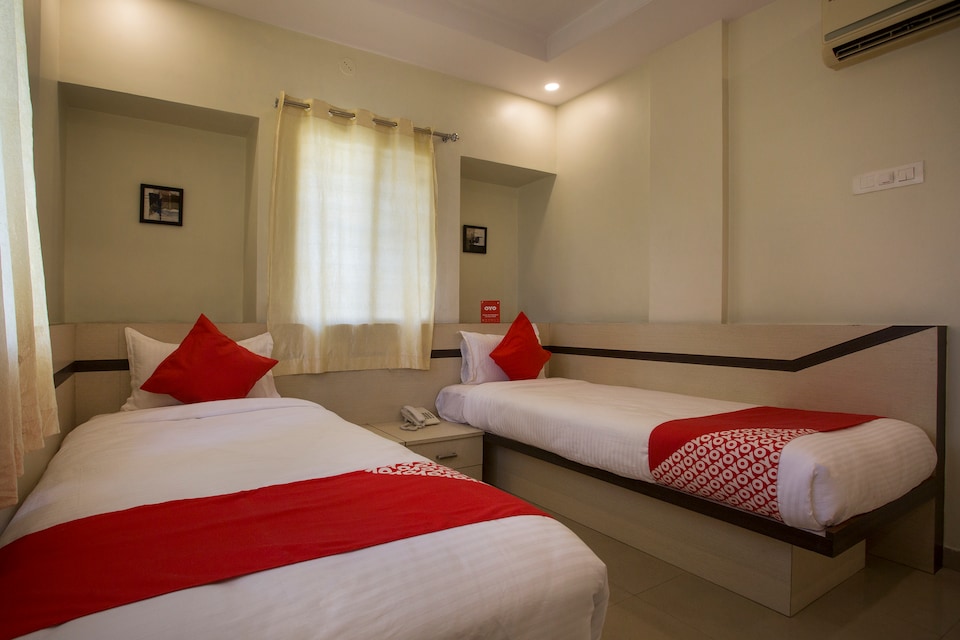 OYO 11566 Shree Swami Apartment, Pimpri Pune, Pune