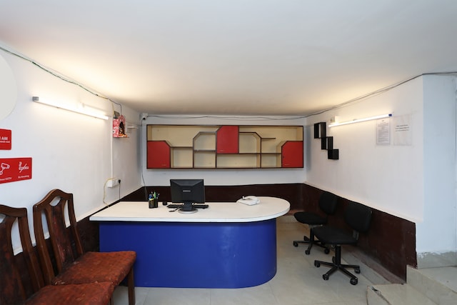 Hotel O Jalan Lake View Near Mani Square