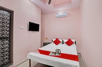 Hotel O R K Guest House