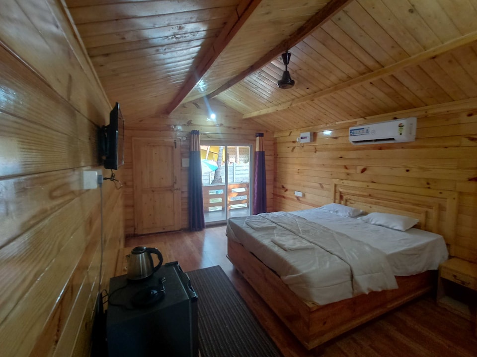 OYO Flagship 90896 Ace Holiday Inn, Morjim Goa, Goa