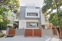 Capital O Red Carpet Residence Near Sri Amruth Chithra Mandira