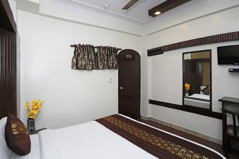OYO 11599 Hotel Hi Life, Paharganj Delhi, Delhi