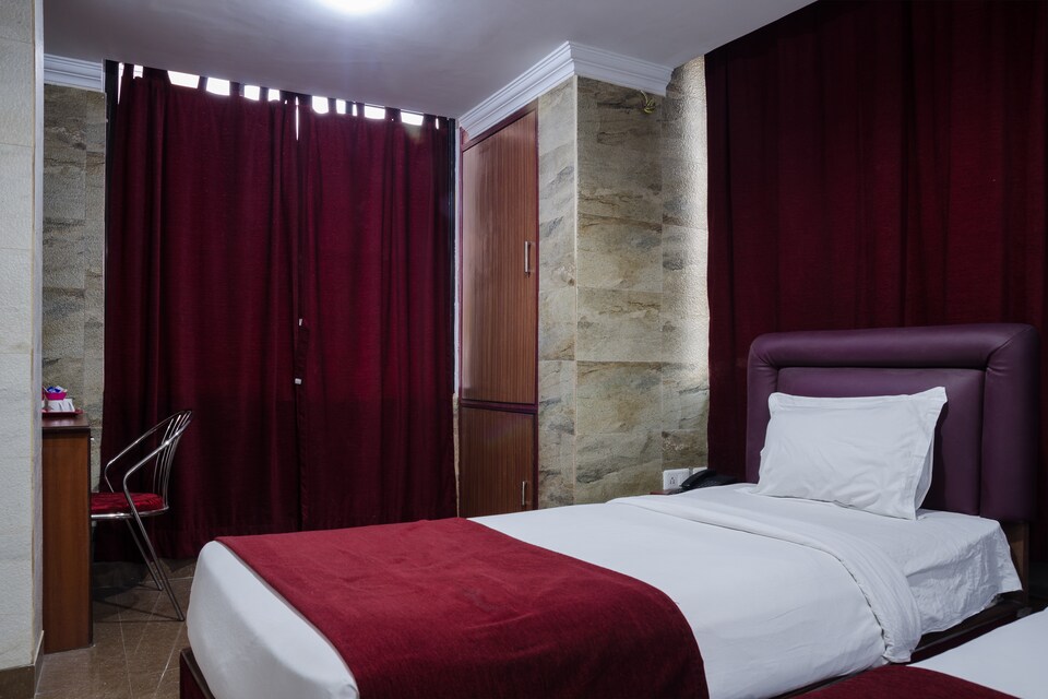 OYO 11604 Flagship Kolkata Airport near City Center 2, Rajarhat Kolkata, Kolkata