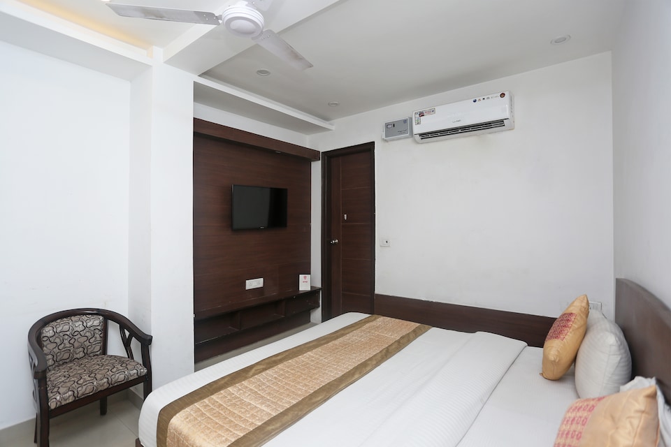 OYO Hotel Aravali Inn Near Ambience Mall, Vasant Kunj Delhi, Delhi