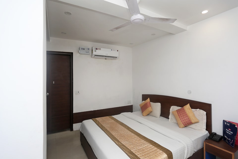 OYO Hotel Aravali Inn Near Ambience Mall, Vasant Kunj Delhi, Delhi