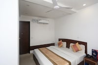 OYO Hotel Aravali Inn Near Ambience Mall