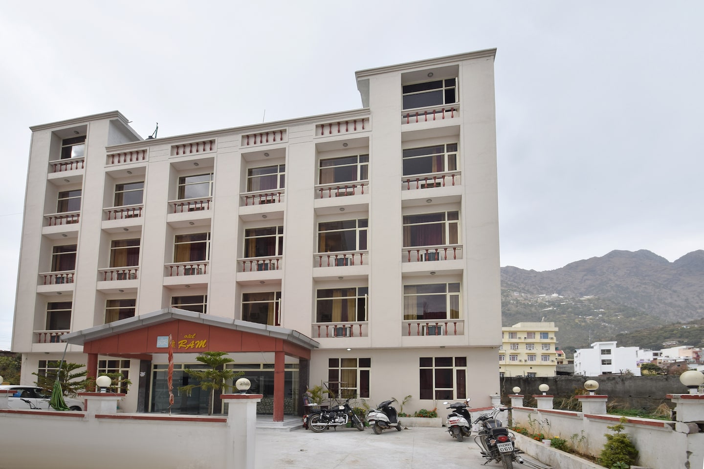 Oyo 11616 Hotel Shree Ram Katra Reviews Photos Oyo 11616 Hotel Shree Ram 1