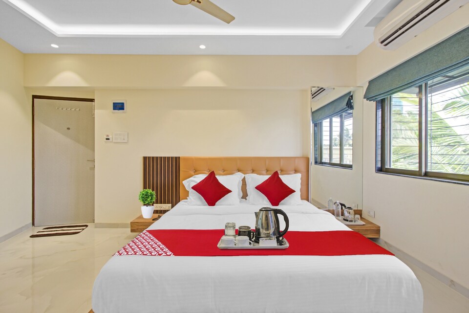 OYO 90937 Hotel Galaxy Nexsus, Juhu, Mumbai