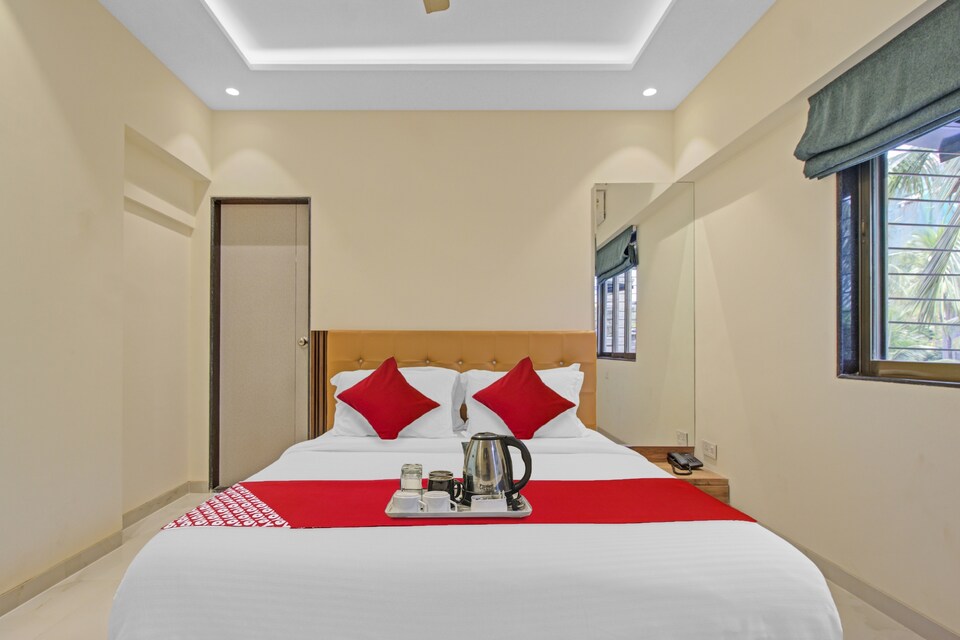 OYO 90937 Hotel Galaxy Nexsus, Juhu, Mumbai