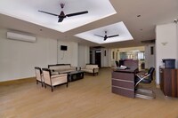 Capital O Retreat Inn Near Lotus Temple