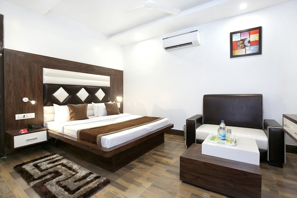 OYO 11632 Hotel Stay INN Classic, Mall Road Bathinda, Bathinda