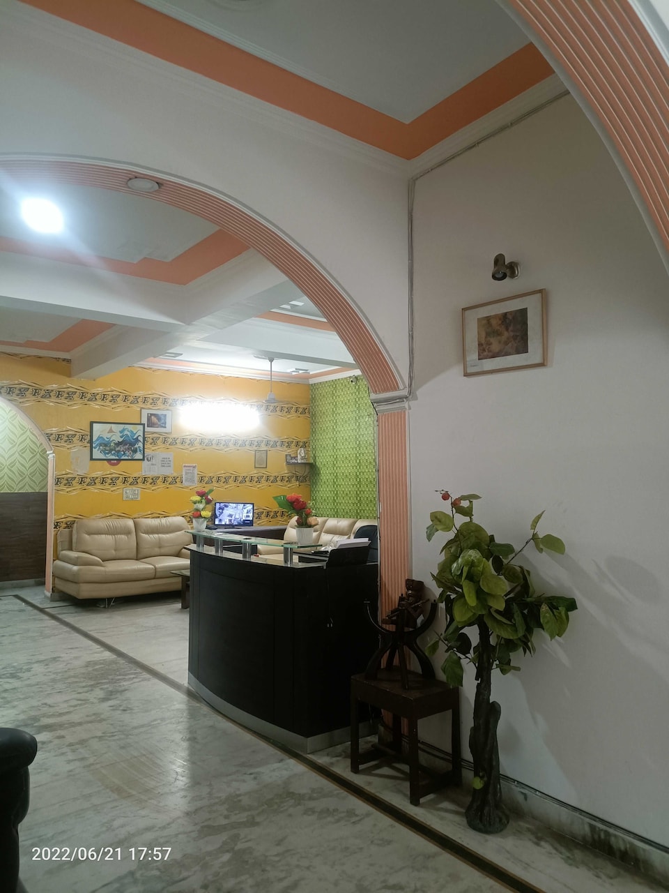 OYO Metro View Residency Near Snow World, Noida City, Noida