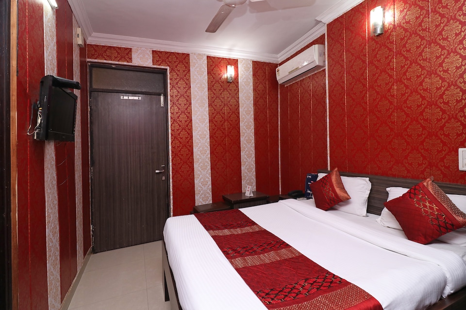 OYO 11637 Hotel Novelty, Jammu, Jammu