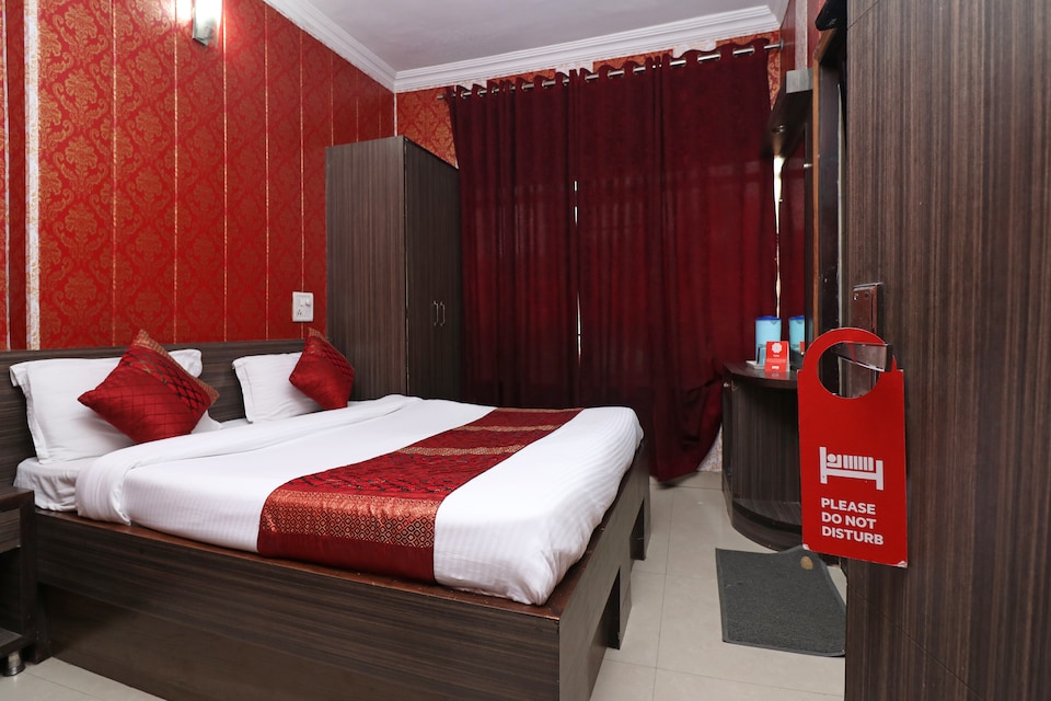 OYO 11637 Hotel Novelty, Jammu, Jammu