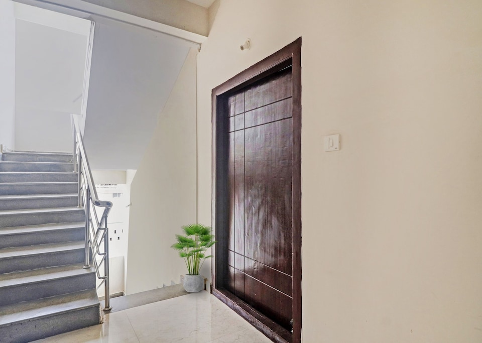 Hotel O SILVER SUITES , Kondapur, Hyderabad