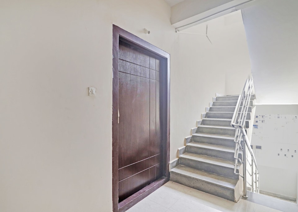 Hotel O SILVER SUITES , Kondapur, Hyderabad