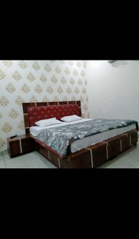 SPOT ON Unique Restaurant