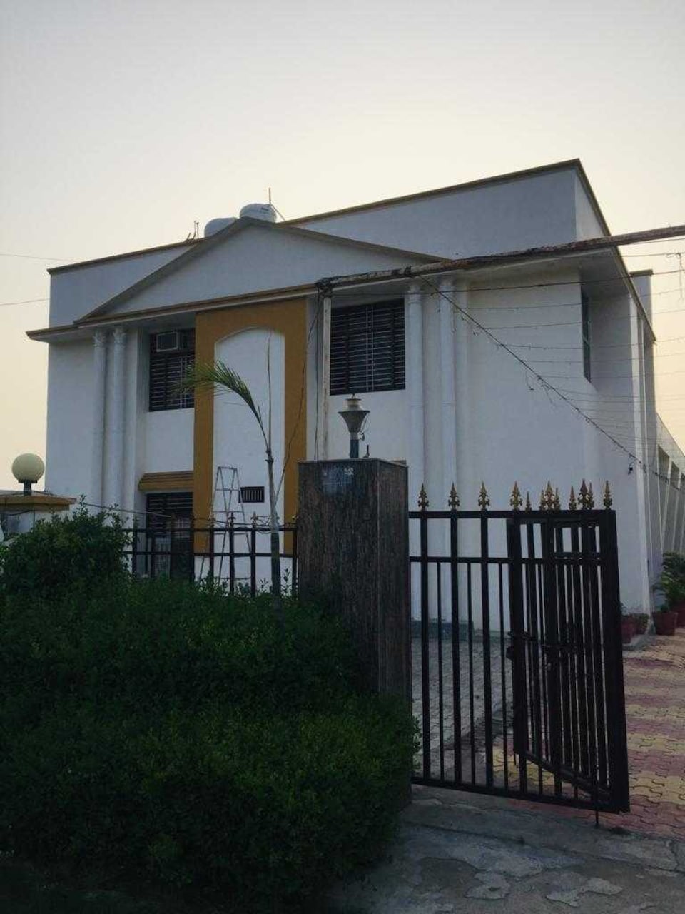 OYO Hotel King House, Gulaothi, Gulaothi