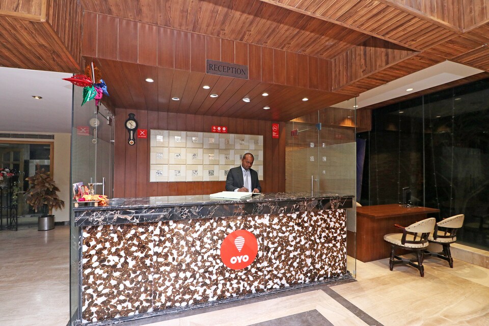 OYO 11647 Hotel Metro, Corporate Complex, Agra