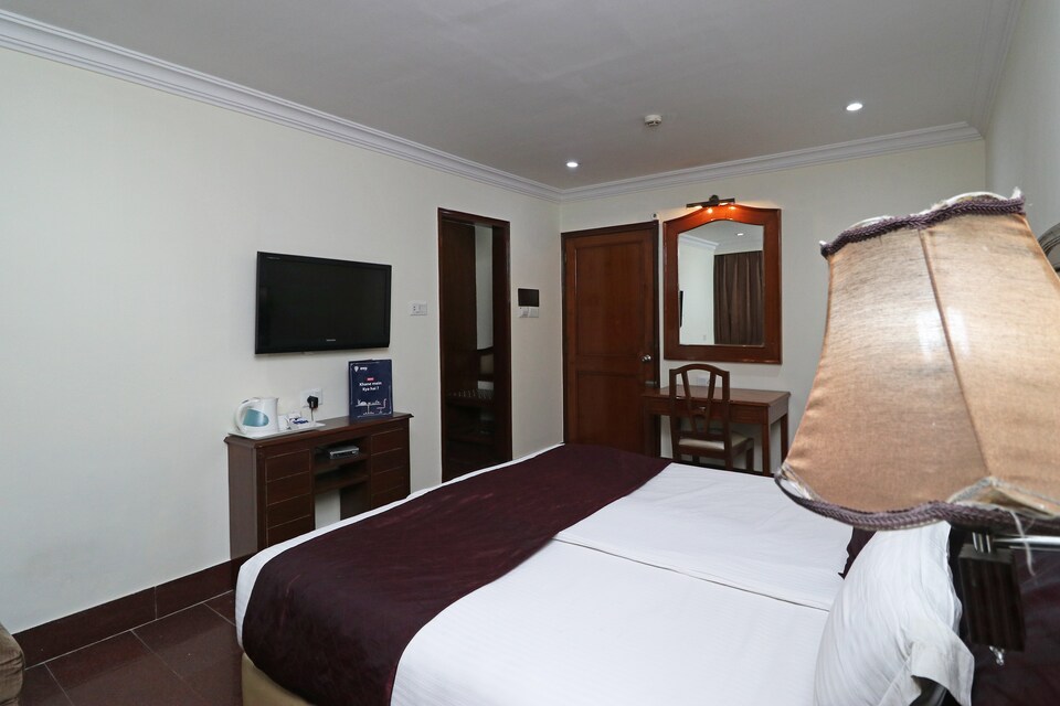 OYO 11647 Hotel Metro, Corporate Complex, Agra