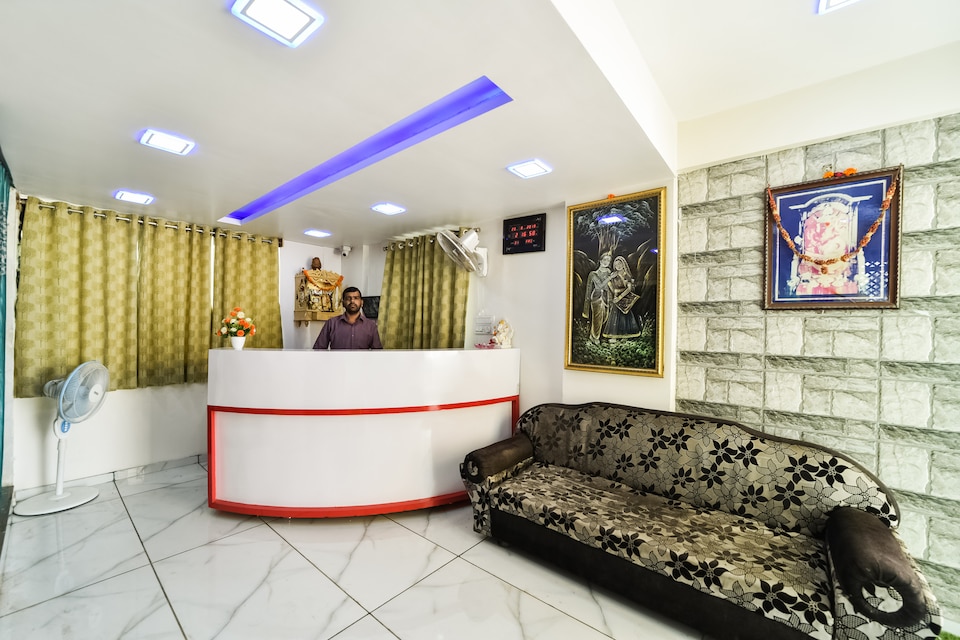 Collection O 11650 HOTEL GRAND APPLE, Satellite-Prahlad Nagar Ahmedabad, Ahmedabad