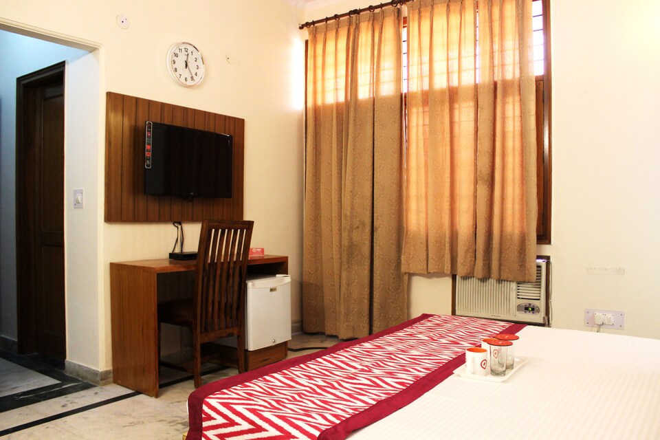 OYO 1502 Hotel Excel Inn, HUDA CENTRE 1, Gurgaon