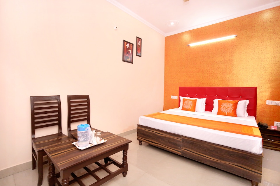 OYO 11653 Hotel Jasmine, Railway Station Chandigarh, Chandigarh