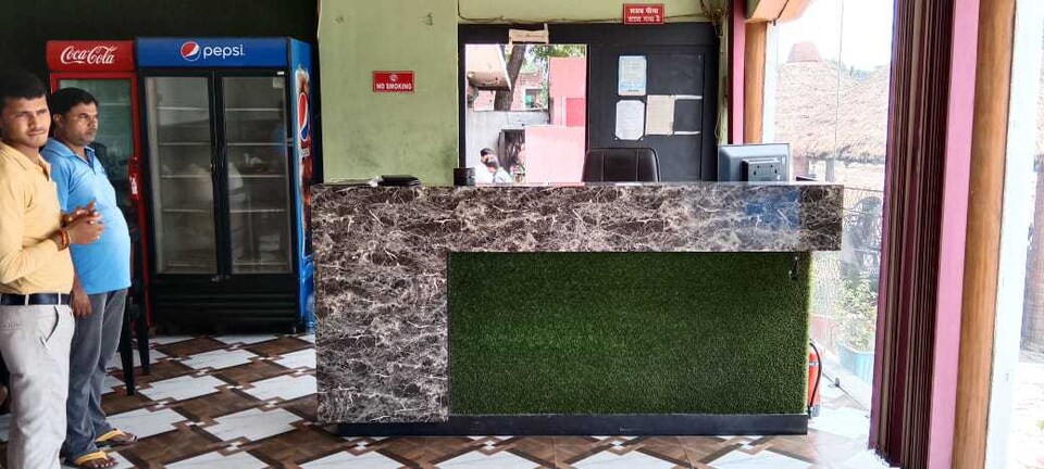 OYO Hotel Ss Grand, Vikas Nagar Lucknow, Lucknow