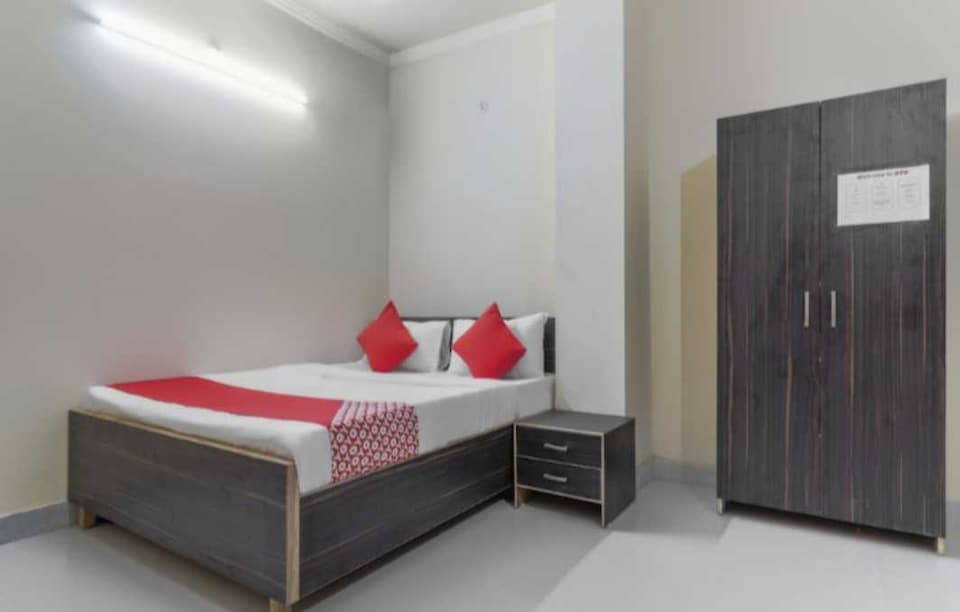 OYO Hotel Ss Grand, Vikas Nagar Lucknow, Lucknow