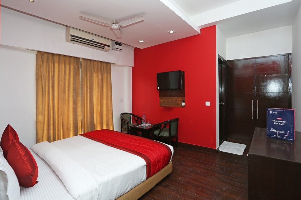 Live as GRG877, Cyber City Extension, गुड़गांव